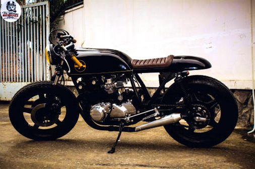 Honda CB750 “cafe đen đậm đặc” nghệ thuật phong cách 