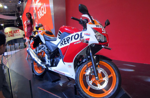 Honda CBR150R phiên bản Repsol của MotoGP