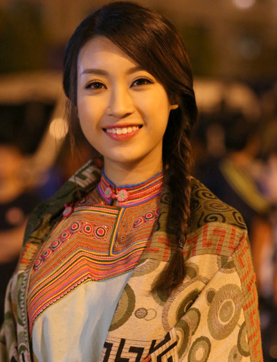 Trang điểm đẹp tự nhiên như Hoa hậu Mỹ Linh, siêu mẫu Thanh Hằng 