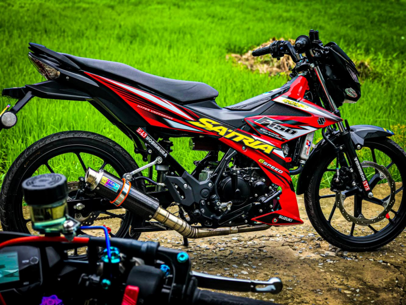Suzuki Satria 150 độ chất ngất ngây với đồ chơi giá trị của biker Việt