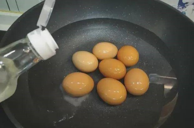 Luộc trứng như thế nào cho đúng cách ?