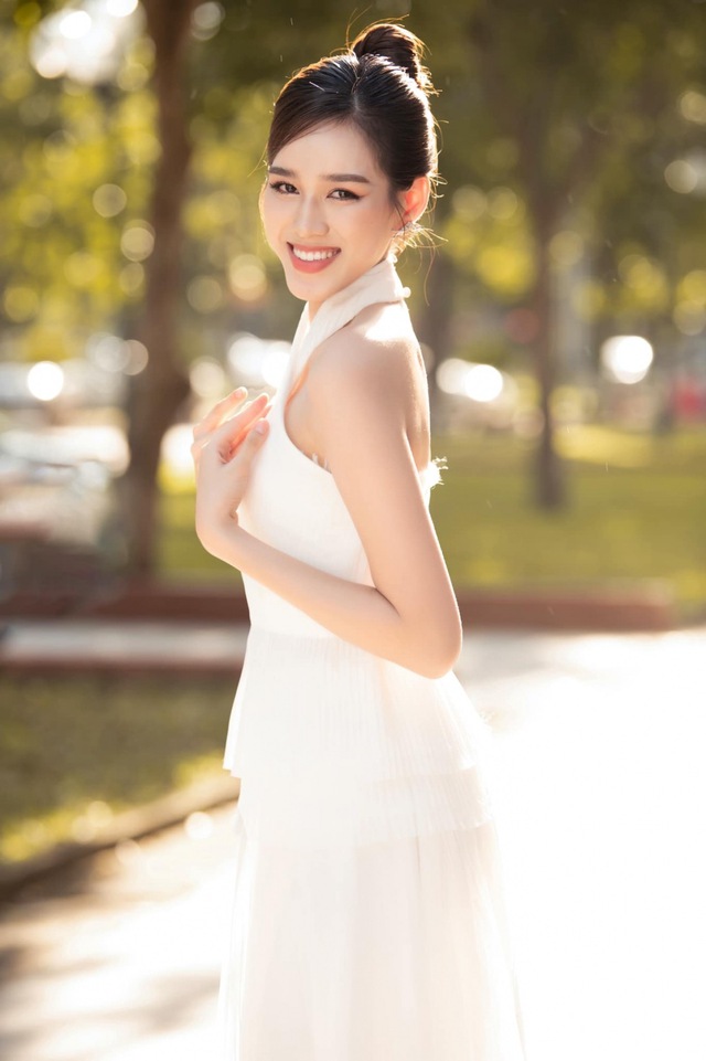 Hoa hậu Đỗ Hà tung ảnh mặc váy cưới ?